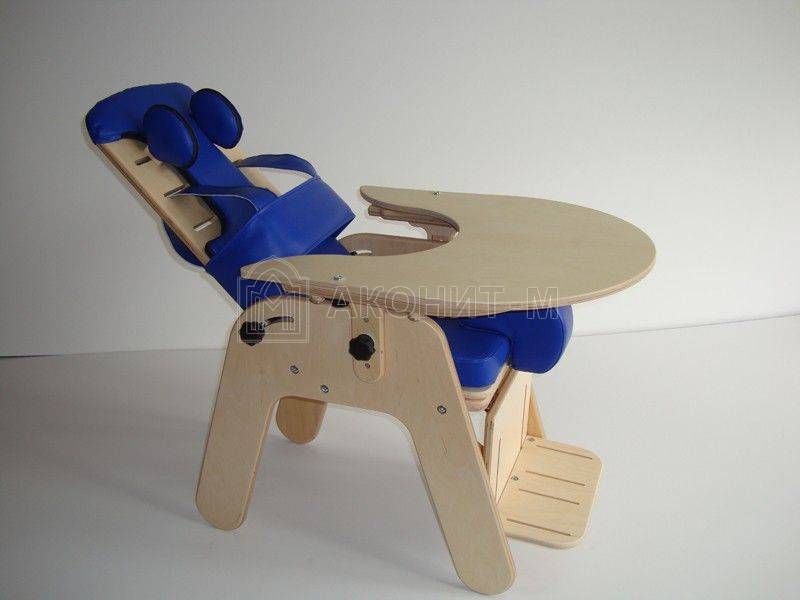 Функциональное кресло на колесиках для детей с ограниченными возможностями